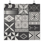 Maluelue (Black & Grey) Poster