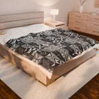 Maluelue (Black & Grey) Velveteen Plush Blanket