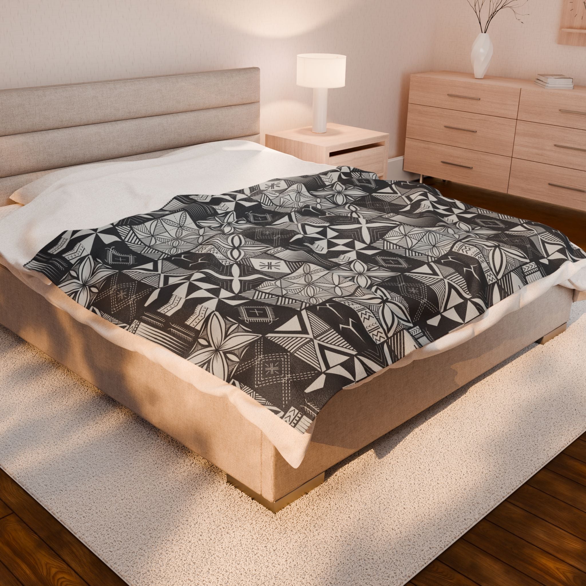 Maluelue (Black & Grey) Velveteen Plush Blanket