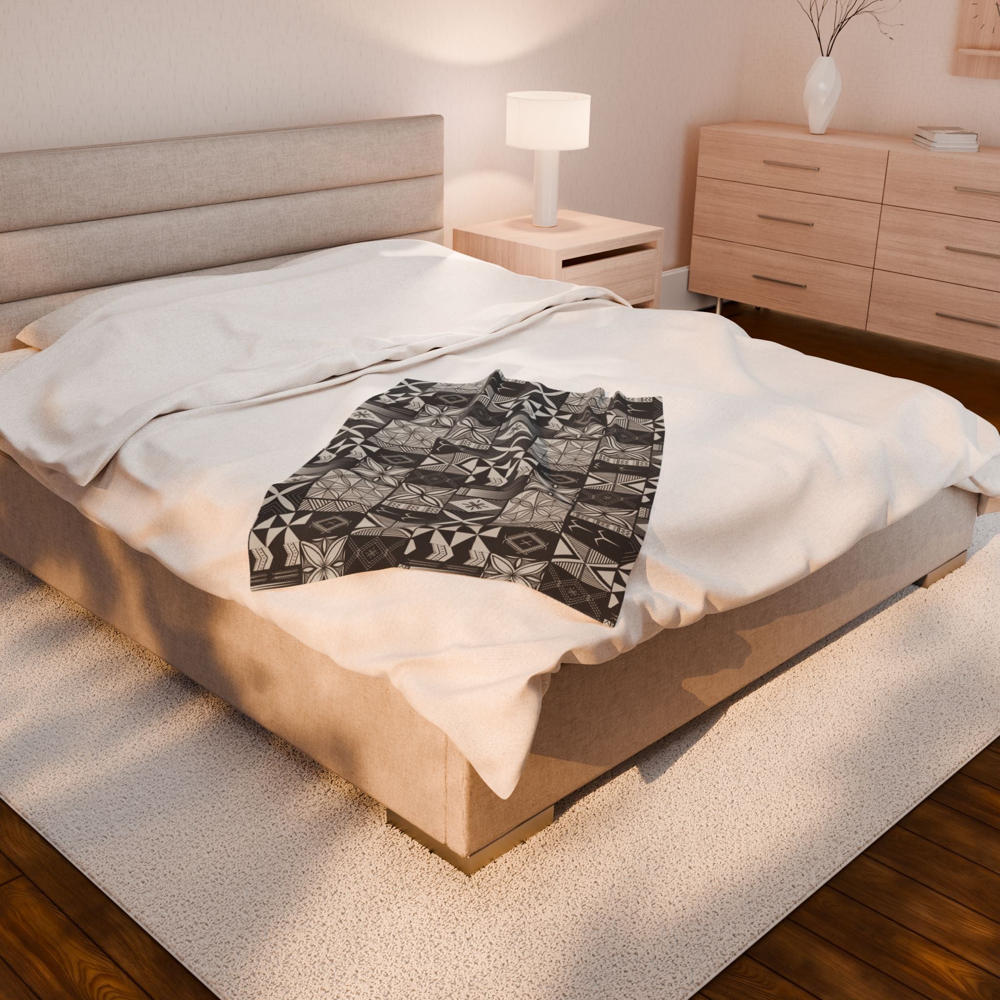 Maluelue (Black & Grey) Velveteen Plush Blanket