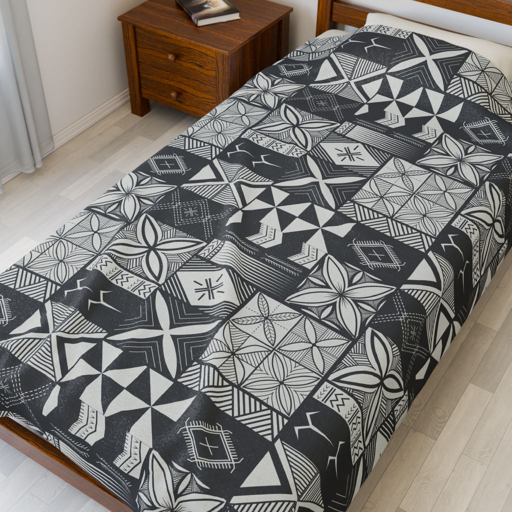 Maluelue (Black & Grey) Velveteen Plush Blanket