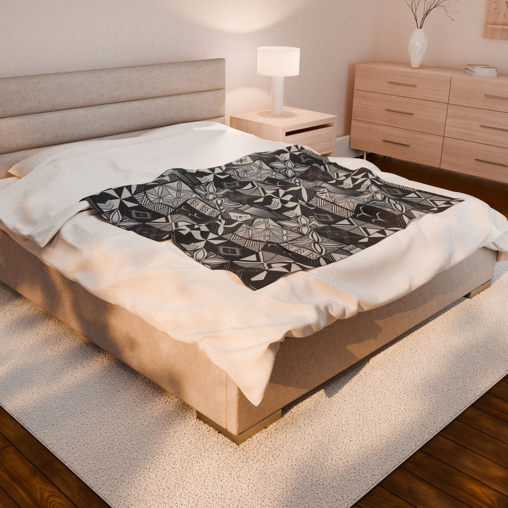 Maluelue (Black & Grey) Velveteen Plush Blanket