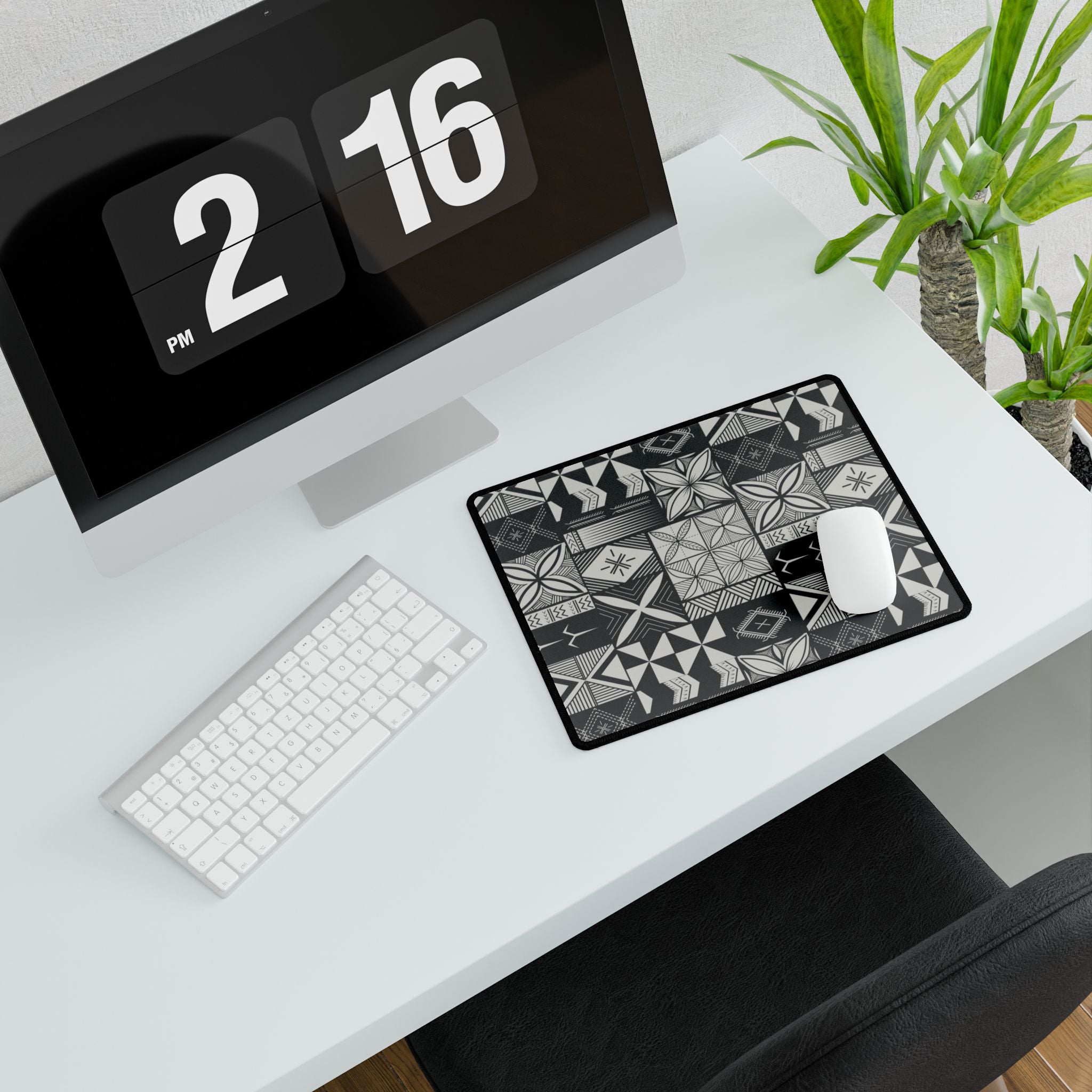 Maluelue (Black & Grey) Desk Mat