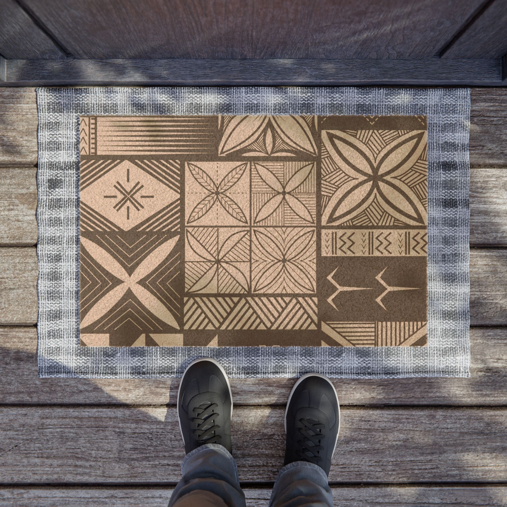 Maluelue (Black & Grey) Door Mat